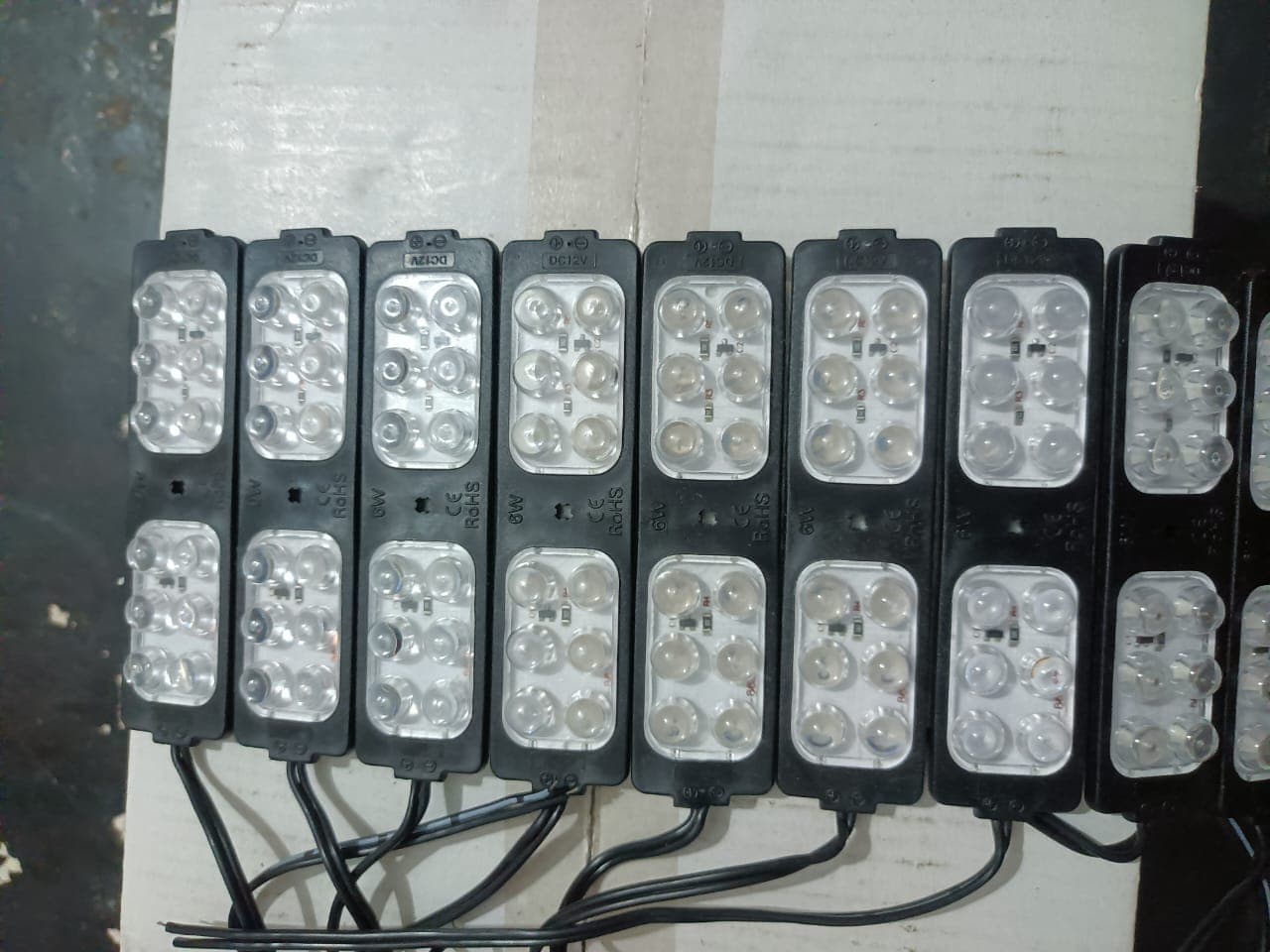 Universal White and orange Light flashing