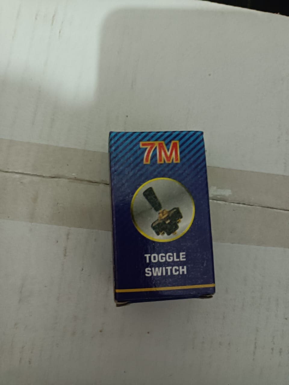 7M Toggle Switch