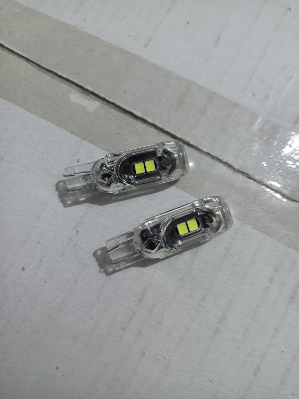 parking White flashing Light
